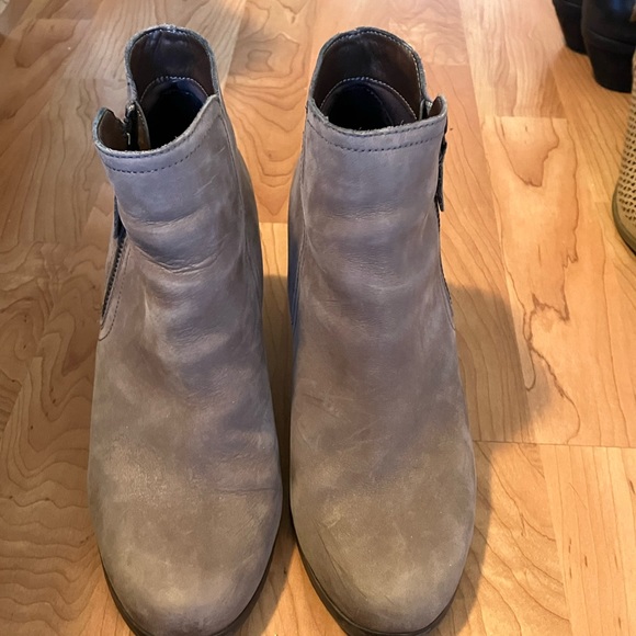 Aldo block heel ankle boot with zipper - Picture 7 of 7